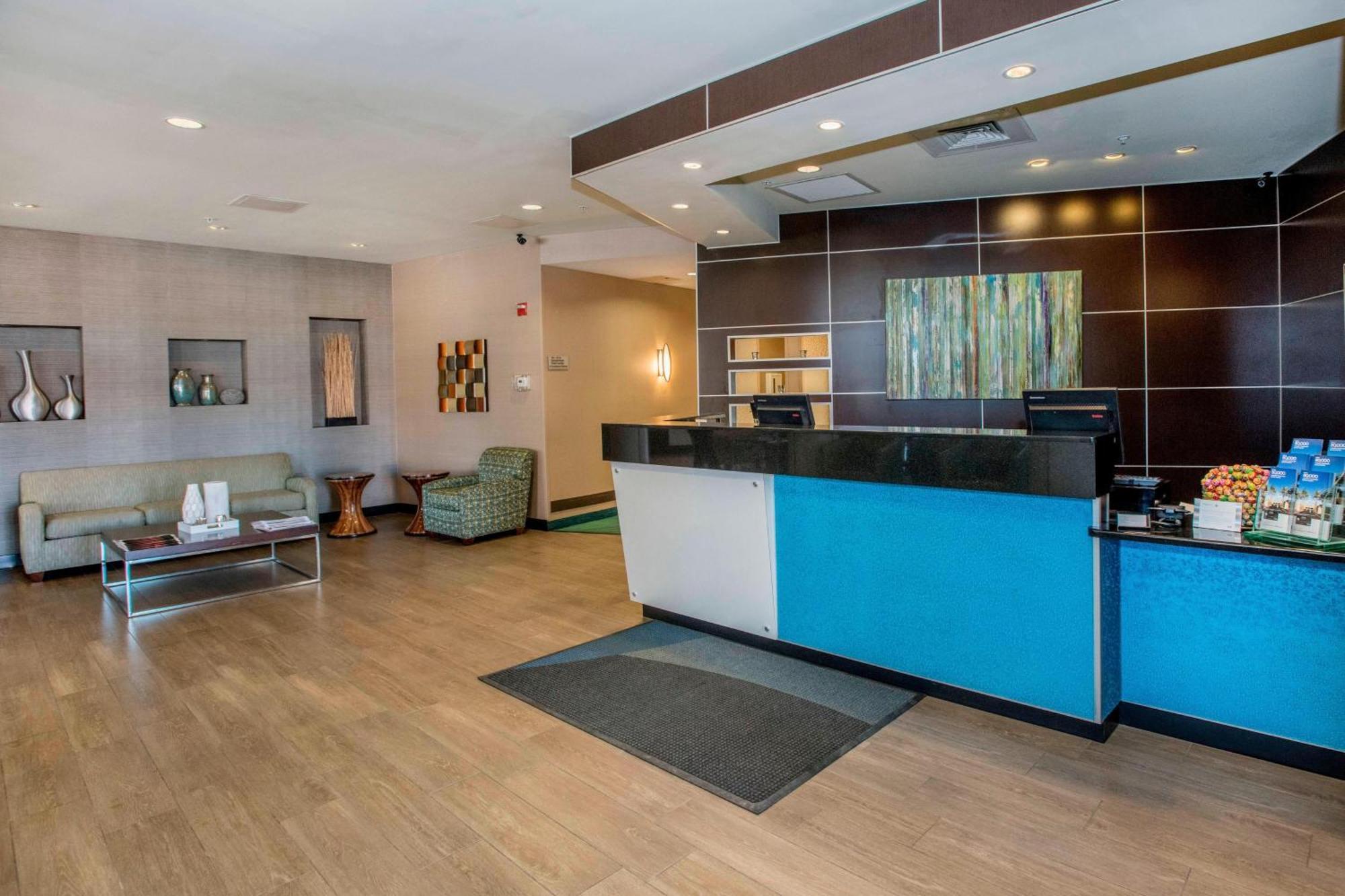 Springhill Suites By Marriott Pueblo Downtown Exterior foto